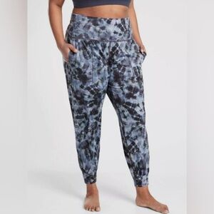 Athleta Salutation Printed Jogger 1X Calypso Navy Tie Dye Plus Size 1X